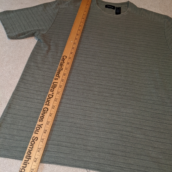 Claiborne Men's t-shirt - Picture 10 of 15